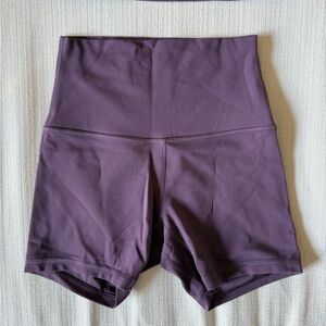 Lululemon Align High-Rise Short 4” in Grape Thistle